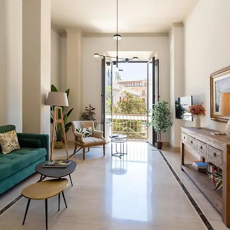 Chezmoihomes Town Hall Apartment 2-3